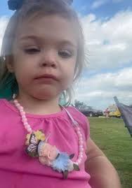 Just_a_speck_in_the_world (@MandiShae_81)