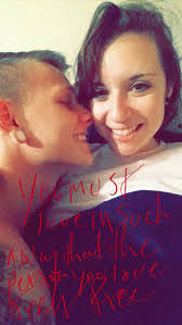 Samantha Overton's Instagram, Twitter & Facebook