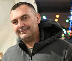 LE CREUSOT : Des visiteurs acheteurs sur le Marché de Noël