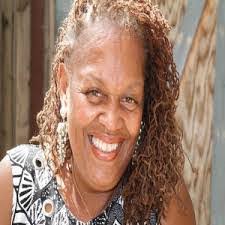 Veronica Earley's Instagram, Twitter & Facebook