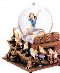 disney snowglobes collectors guide snow white in bed snowglobe snow globes disney snowglobes snowglobes