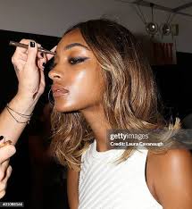 901 Laura Dunn Photos & High Res Pictures