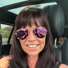 Ashleigh Bender's Instagram, Twitter & Facebook