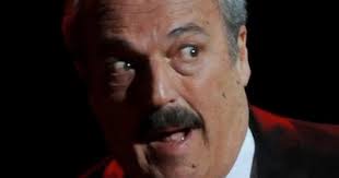 DE TOCHO...: Adiós al bobo de la tribu