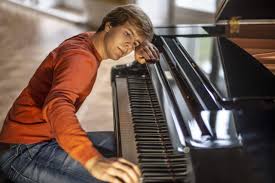 Matyas Novak Solo Recital at Carnegie Hall