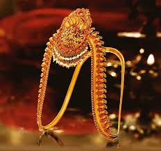 Tanishq The Indian Wedding Jeweller South Indian Bridal Jewellery Vanki Designs Jewellery Bridal Jewellery Indian