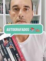Livros autografados com brindes e frete grátis 📚✍🏽 Comente ou envie uma  mensagem se tiver interesse #BookTokBrasil #sergiofragoso #suspense #livros  #book