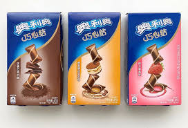 These Are Oreo Cookie Bites From China They Are Basically Filled Cookies With Chocolate Tiramisu And Strawberry Oreo Bites Oreo Filled Cookies