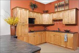 Paint color for small kitchen with oak cabinets. Pin By Carolyn Owens On For The Home Best Kitchen Colors Kitchen Wall Colors Kitchen Colors