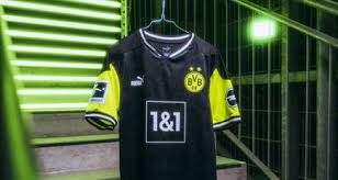 1.1 die dfb trikots 2018 zur fußball wm 2018. Borussia Dortmund Strahlt Wieder In Neongelb Bvb De