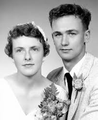 Les and Sharon Olson to host free Breakfast