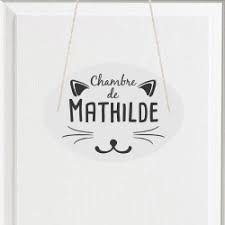 Plaque de porte pour décoration de chambre, personnalisable par le choix du prénom à broder. Plaque De Porte Personnalisee Pour La Chambre De Bebe Ourson Calin