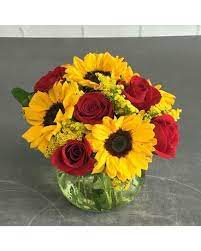 Contact piccolo's florist of omaha in omaha on weddingwire. Sundrops In Omaha Ne Piccolo S Florist