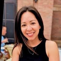 Carolyn Bailey's Instagram, Twitter & Facebook