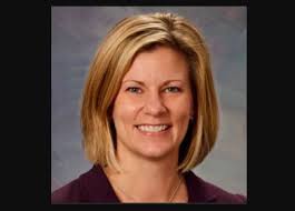 Jenny McGarry of WIU honored with Quad Cities Core Values Commitment Award 