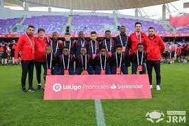 C4 pedro's compatriot nsoki also received two awards on the night, giving angola a grand haul of five trophies. Archives Des Noah Nsoki Les Titis Du Psg