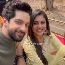 Which couple has going through a lot between thiz three me lmlie and  Agastiyaa what about you