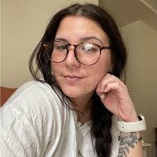 Patricia Tweedy's Instagram, Twitter & Facebook