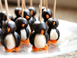 Christmas wreath appetizers | soupaddict.com. Cute Christmas Party Ideas With A Healthy Twist