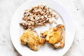 Eating cooked chicken after this point can result in foodborne illness — even at refrigerated temperatures, bacteria can still grow. How Long Does Cooked Chicken Last In The Fridge