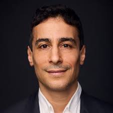 Christine Maynard (@ChristineMaynar)