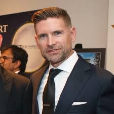 This spring semester, Gatton named a whopping 1,555 students to the  prestigious Dean's List! To earn their name