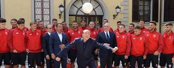 Calcio mercato professionisti / serie b. Il Calcio Monza Da Berlusconi Consigli Tattici E Rinnovate Ambizioni Sport Lesmo