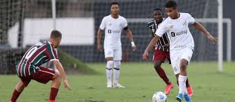 O tricolor busca a vitória para tentar entrar no g4, enquanto o peixe, quer se aproximar do primeiro pelotão da competição. Pelo Brasileirao Sub 17 Santos Fc Perde Para Fluminense Por 3 A 1 Santos Futebol Clube
