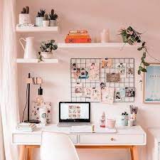 Here are 21 ideas for making a practical home office desk that conserves space. 13 Decorating Study Tables Or Computer Desks For Your Home Decoraciones De Interiores Dormitorios Decoracion De Habitaciones Decoracion De Escritorio