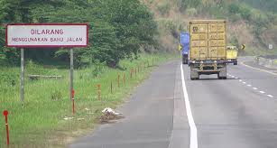 These sentences come from external sources and may not be accurate. Bahu Jalan In English