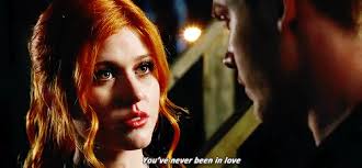 Can we talk about Jaces smirk when Clary walks in