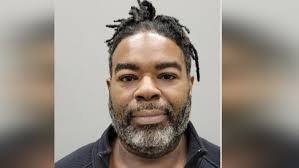 Deric Thompson's Instagram, Twitter & Facebook