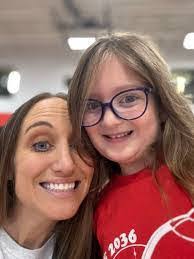 Carrie Scholl's Instagram, Twitter & Facebook