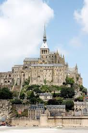5 Breathtaking European Cities To Visit Ambitious Kitchen Mont Saint Michel France Places To Go Mont Sant Michel