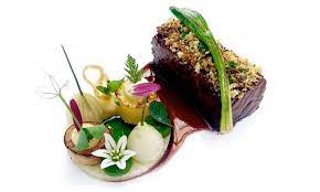 Wagyu Short Rib Celery Onions And Leeks By Chef Jan Hartwig Of Restaurant Atelier In Munich Ger Emplatado De Alimentos Montajes De Platos Emplatados Gourmet