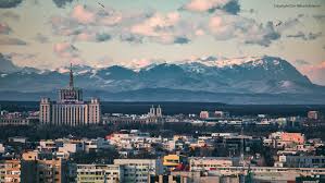 Imagini rare! S-au văzut, din nou, Carpații din București - Stiri Bucuresti TV - televiziune HD