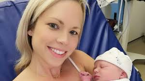 Ehemann plötzlich Hebamme: Abbie bekommt ihr Kind kurz vorm Abendessen