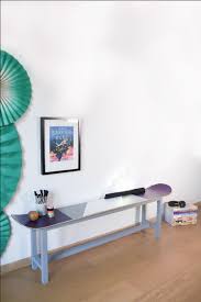 Pour Construire Ce Banc Original Vous Avez Simplement Besoin D Un Snowboard De Quelques Outils Et D Un Petit Co Skateboard Furniture Home Diy Custom Furniture