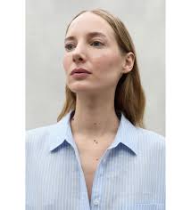 Daria blue shirt