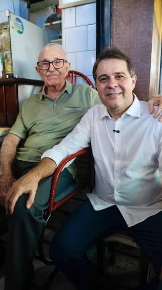 Viva seu Raimundo do Queijo! Sextou celebrando 90 anos de um ícone do Centro de Fortaleza. Saúde e paz!