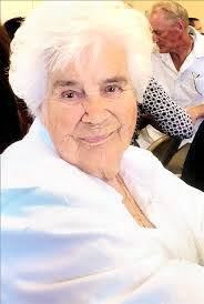 Ellen Miles's Instagram, Twitter & Facebook