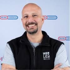 Travis Lea's Instagram, Twitter & Facebook