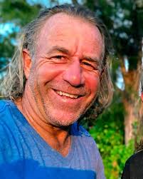 El surfer que grabó la última ola que tomó momentos antes de perder la vida 