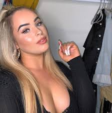 Victoria Iverson's Instagram, Twitter & Facebook