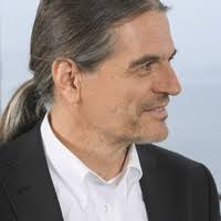 PDF) Stancing. Strategies of entextualizing stance in newswriting