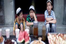 Beribadah lebih serius di 10 hari terakhir ramadhan. 5 Amalan Ringan Yang Dapat Menggandakan Pahala Puasa Ramadhan