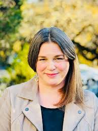 Aimee Gibson's Instagram, Twitter & Facebook