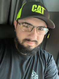 Ariela's controlling behavior in her relationship with Bini