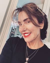 Robin McGraw Reveals She Got An Eyebrow Transplant That Completely Changed  Her Look