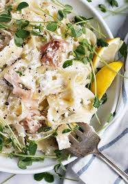 Lemon Ricotta Pasta With Prosciutto And Pea Shoots Delicious And Ready In 20 Minutes Pasta Ricotta Lemon Ricotta Pasta Prosciutto Pasta Healthy Recipes